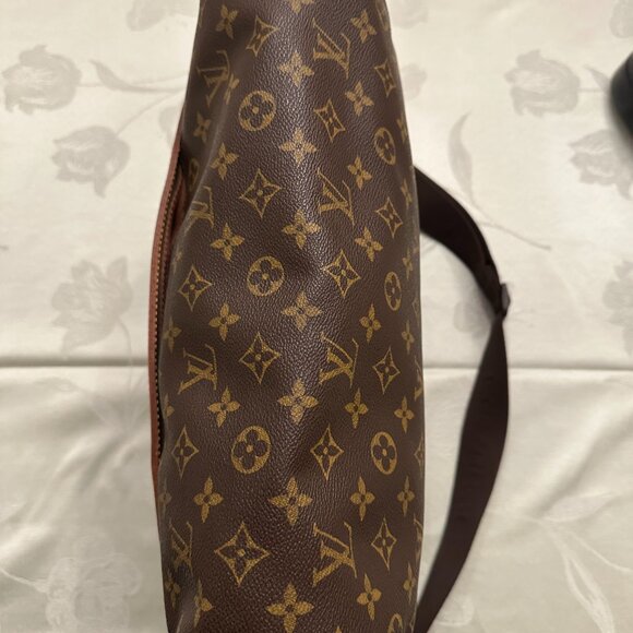 Louis Vuitton Abbesses Monogram Messenger Bag - Picture 14 of 16